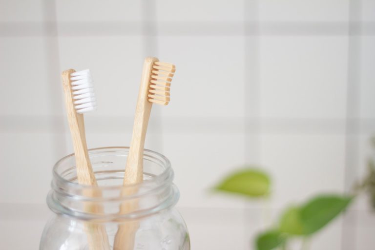 Effective Methods to Clean Your Toothbrush